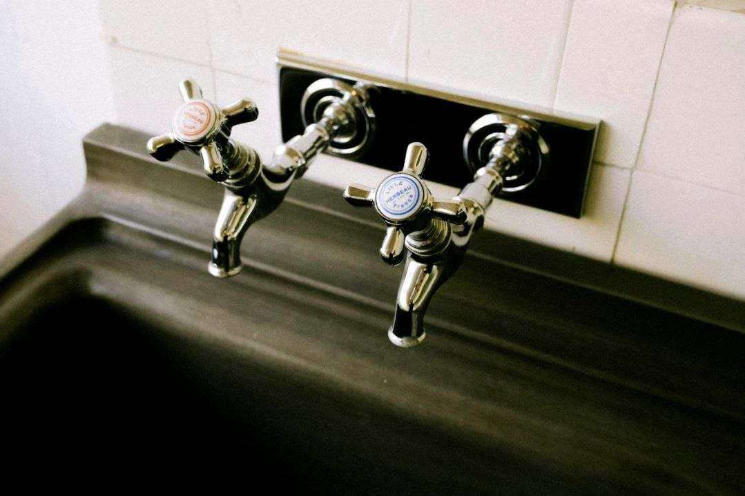 Office repair team at work